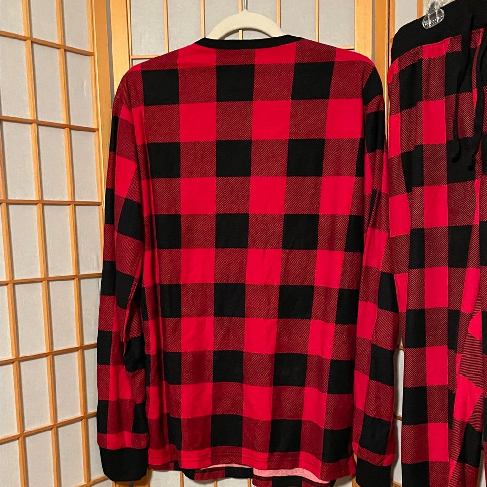 North Pole Trading Co Men’s L Feelin' Jolly Red Black Buffalo Check Pajamas Set - Picture 6 of 11